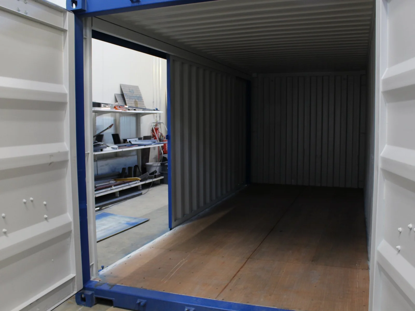 20ft Hi Cube Container (9′ 6″ high) suitable for IBC storage Sliding Door - Image 4
